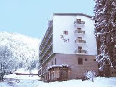 Italský hotel Cristallo Club v zimě